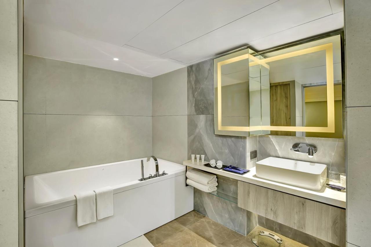 Park Inn By Radisson Surat Exterior photo